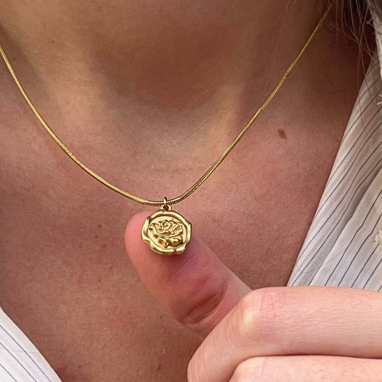 Collier Rosa
