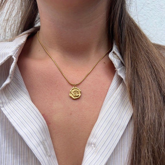 Collier Rosa
